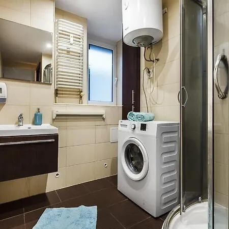 Apartament Hugo Apartment *