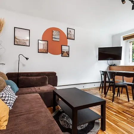 Apartament Hugo Apartment *